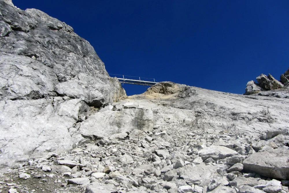 Brücke am Heilbronner Weg in den Allgäuer Alpen.